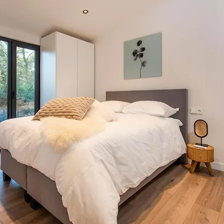 Dom wakacyjny Forest With Sauna And Jacuzzi 4 Persons #353 Maasbree