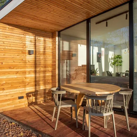 Forest With Sauna And Jacuzzi 4 Persons #353 Holiday home Maasbree